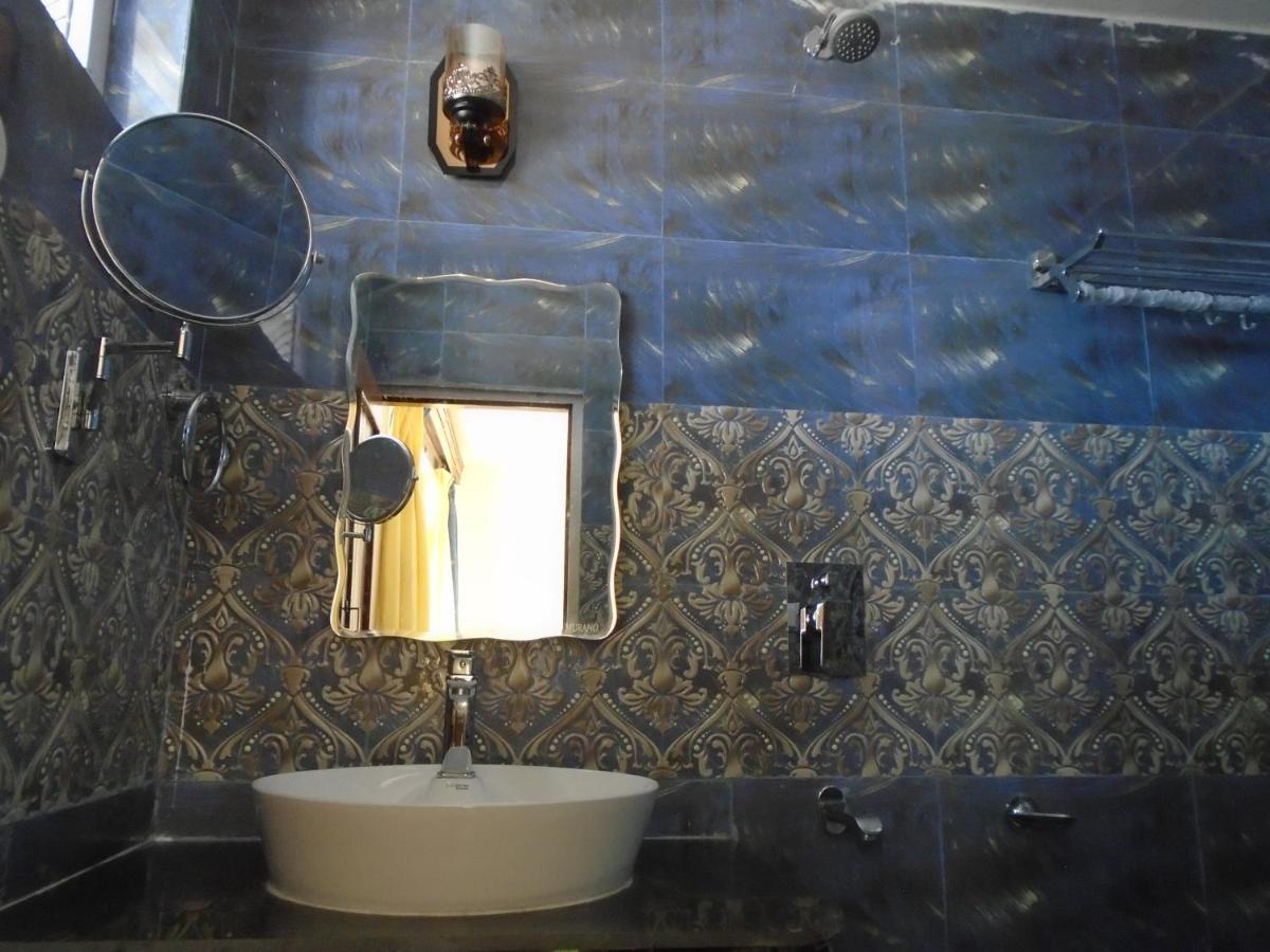 Hotel Magnolia Mallroad Manali المظهر الخارجي الصورة