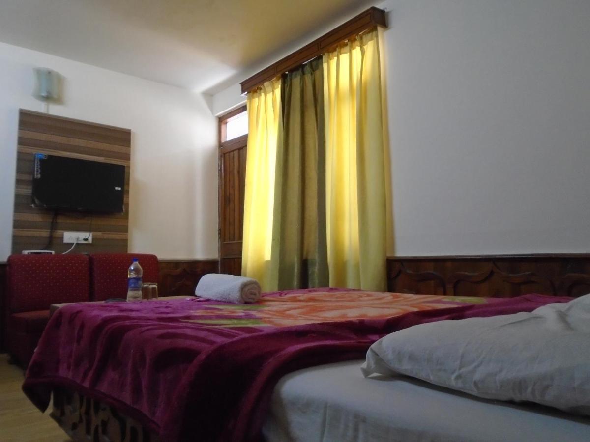 Hotel Magnolia Mallroad Manali المظهر الخارجي الصورة