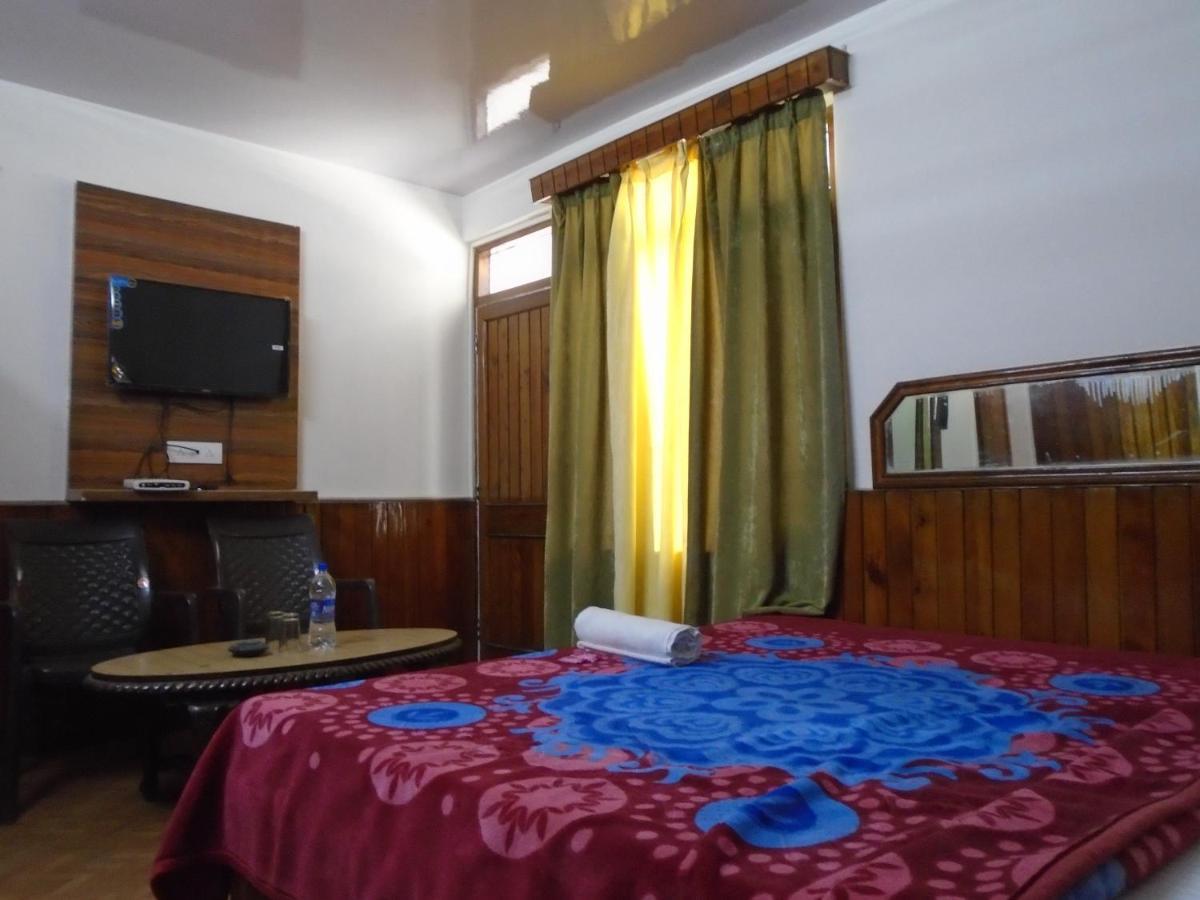 Hotel Magnolia Mallroad Manali المظهر الخارجي الصورة