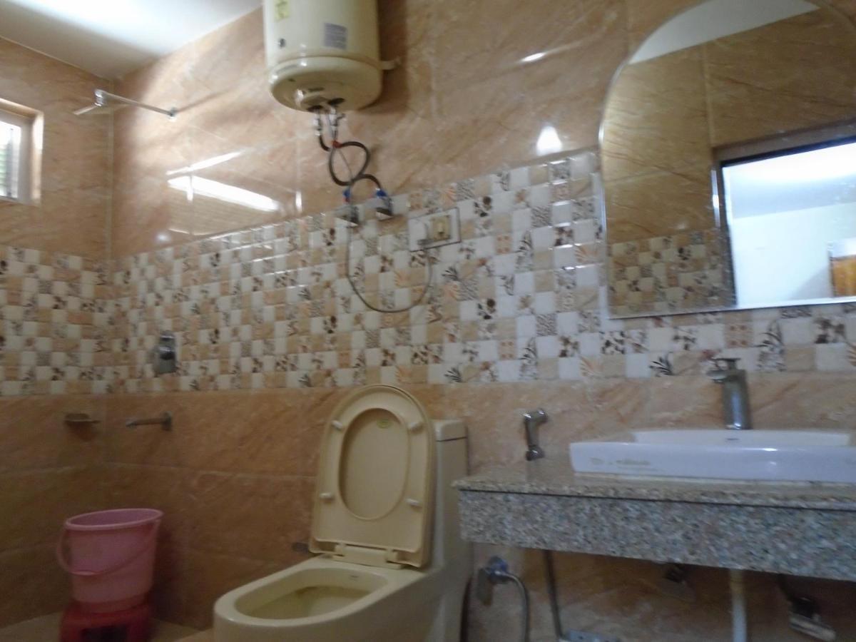 Hotel Magnolia Mallroad Manali المظهر الخارجي الصورة