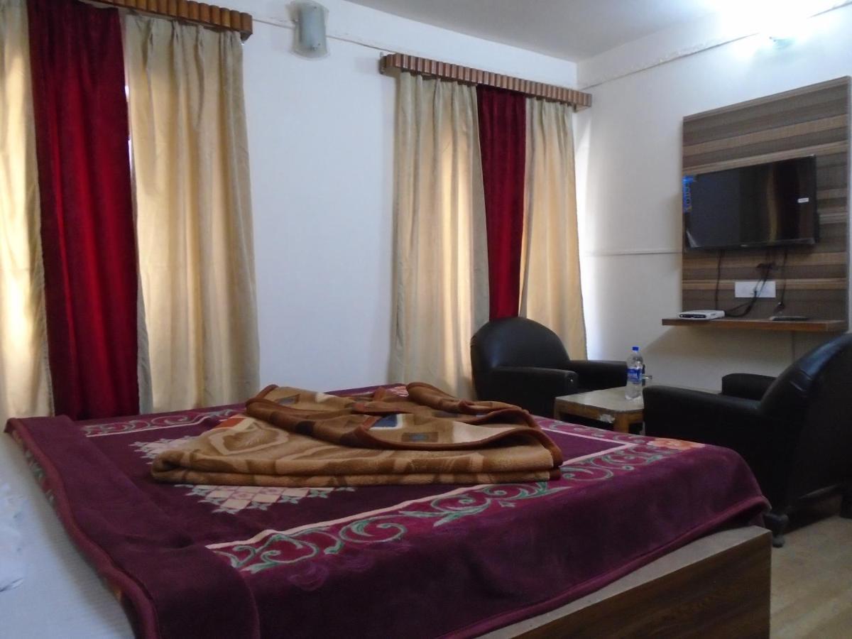 Hotel Magnolia Mallroad Manali المظهر الخارجي الصورة