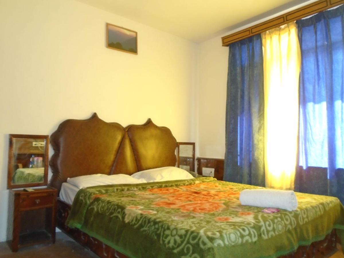 Hotel Magnolia Mallroad Manali المظهر الخارجي الصورة