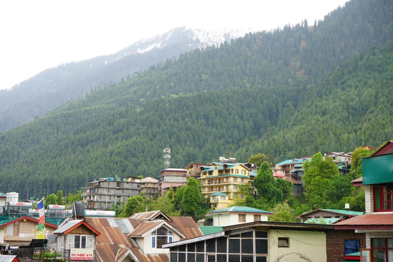 Hotel Magnolia Mallroad Manali المظهر الخارجي الصورة